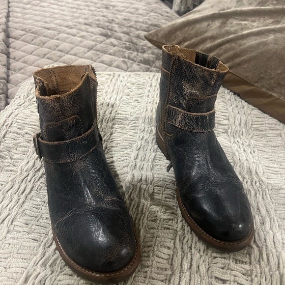 Bedstu Becca ankle boot black lux. Worn once. - Picture 3 of 5